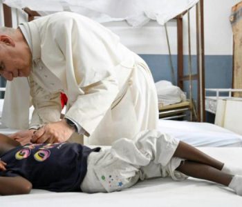 Papa posjetio katoličku bolnicu Saint Paul