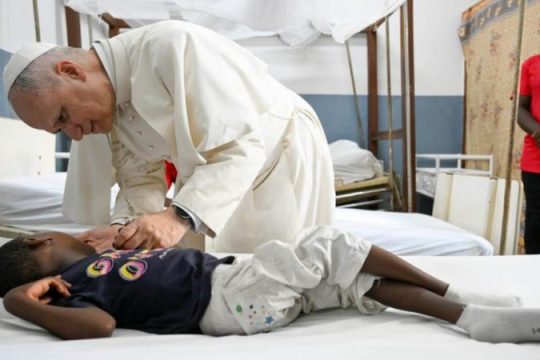 Papa posjetio katoličku bolnicu Saint Paul