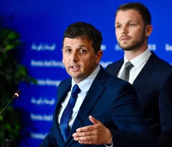 Srpska oporba izbacuje Vukanovića
