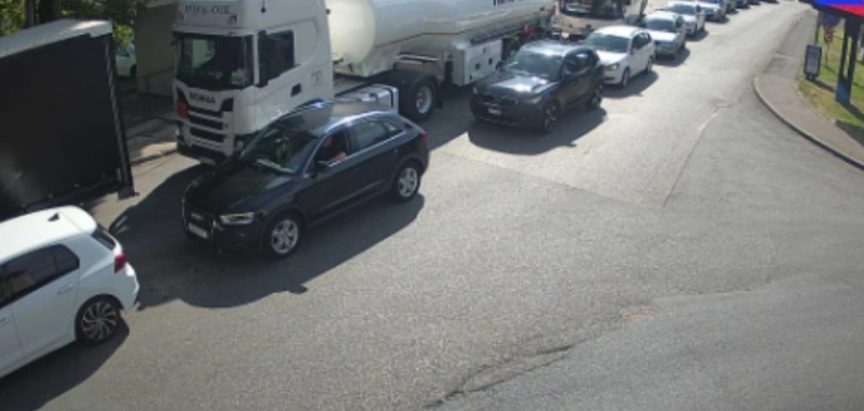 Velike gužve na Graničnom prijelazu Gradiška