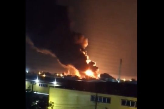Velika ruska rafinerija u plamenu, dronovi i iznad Moskve, Rusi uzvratili raketnim napadom na Kijev
