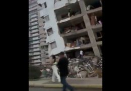Već se duže od stoljeća u Venezueli nije dogodio potres jačine onog koji je u srijedu pogodio zemlju, prema prema podacima Američkog geološkog zavoda.  Najveći potres u Venezueli ikad zabilježen dogodio se 1900. godine, kada je potres magnitude 7,7 po Richteru pogodio sjevernu obalu Venezuele, blizu glavnog grada Caracasa. Epicentar tog potresa bio je udaljen samo nekoliko stotina kilometara od epicentra najnovijeg potresa, piše CNN.  Reuters također javlja da je venezuelska naftna infrastruktura, unatoč potresima, ostala uglavnom netaknuta, budući da većina gradova koji su prijavili veću štetu nema ključna naftna postrojenja.