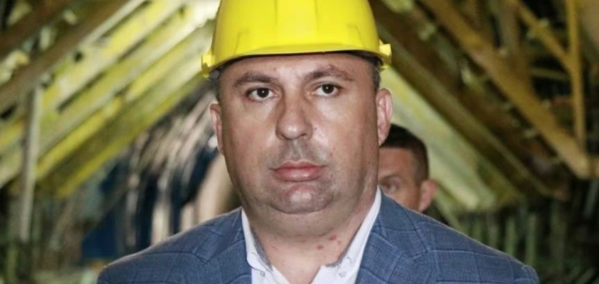 Federalna Vlada pokrenula aktivnosti, Autoceste o odlasku direktora šute
