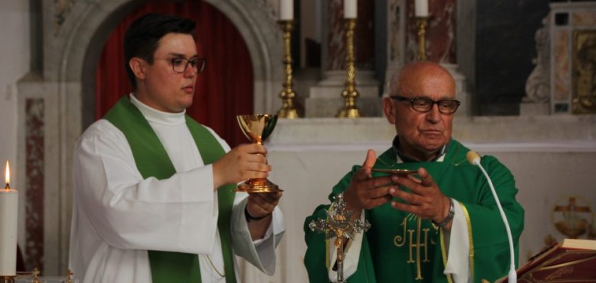 Don Vlado Markić iz župe Gračac slavi 50 godina svećeništva!