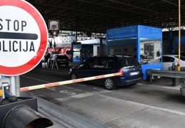 Hrvatska policija kažnjava vozače koji nisu iz EU ako stanu u pogrešnu traku na granici