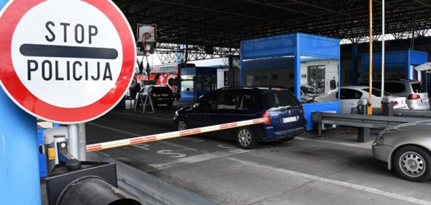Hrvatska policija kažnjava vozače koji nisu iz EU ako stanu u pogrešnu traku na granici