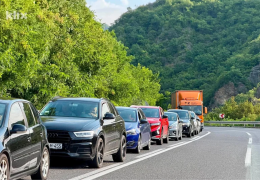 Čak 17 kilometara duga kolona pred Konjicom iz pravca Sarajeva, gužva i pred Jablanicom