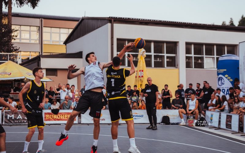 OTVOREN 24. STREETBALL RAMA: Odigrani prvi susreti, borba za finale se nastavlja