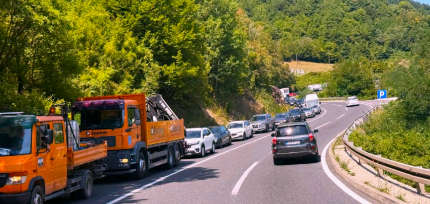 Velike gužve prema Hercegovini: Kolone od Bradine do Konjica i na ulazu u Jablanicu