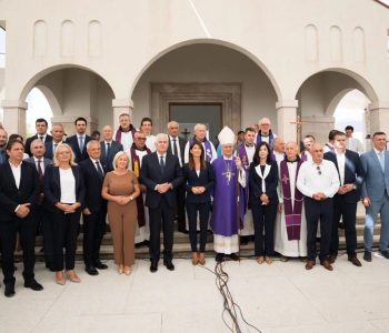 HSP uputio otvoreno pismo biskupu Paliću: ‘Sveti oltar ne smije postati politička govornica’