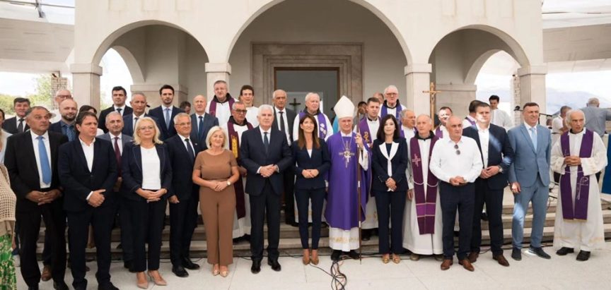 HSP uputio otvoreno pismo biskupu Paliću: ‘Sveti oltar ne smije postati politička govornica’