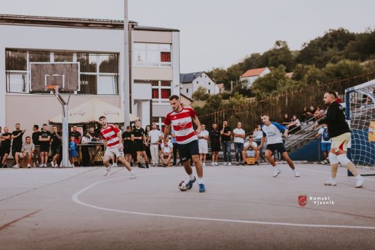 POČINJE BORBA ZA FINALE: Mondeo/Drvoprom i SC Lovrić otvaraju polufinalnu večer