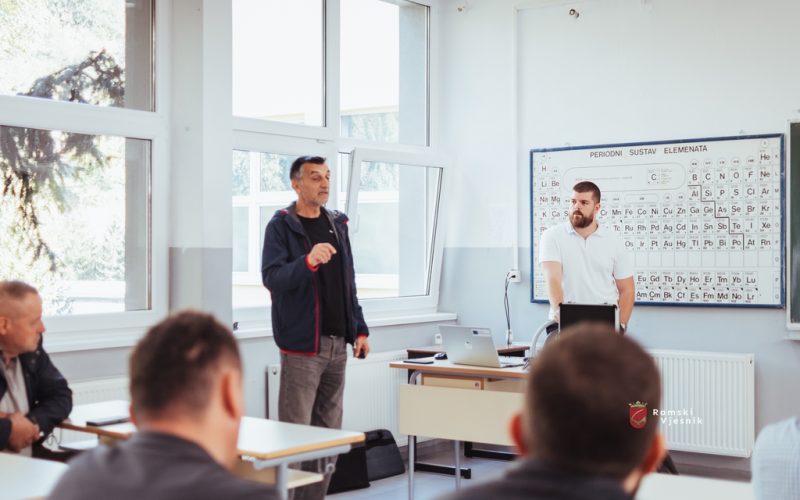 Radionica “Digitalizacija u poljoprivredi” održana na sajmu “Dani šljive” u Prozoru