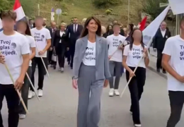 HDZ BiH kažnjen zbog zlouporabe djece koja mašu stranačkim zastavama