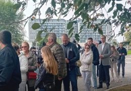 DAN ODLUKE: Počeli izbori u Srbiji, redovi pred biralištima od jutra