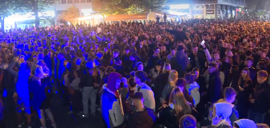 LIJTE KIŠE, HLADNE VODE, VUČIĆ ODE, VUČIĆ ODE: Slavlje na ulicama gradova širom Srbije