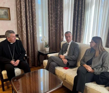 VUKŠIĆ: “Broj katolika u BiH u 35 godina smanjio se za oko 58 posto”