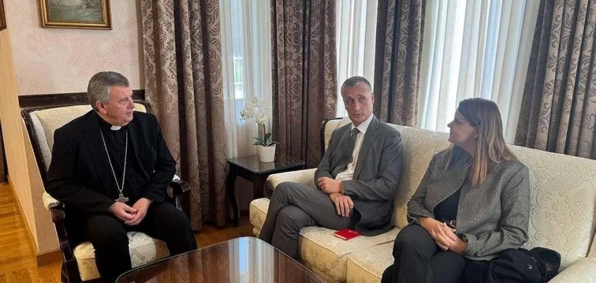 VUKŠIĆ: “Broj katolika u BiH u 35 godina smanjio se za oko 58 posto”