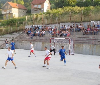 FOTO: Odigrane prve utakmice Općinskog malonogometnog turnira