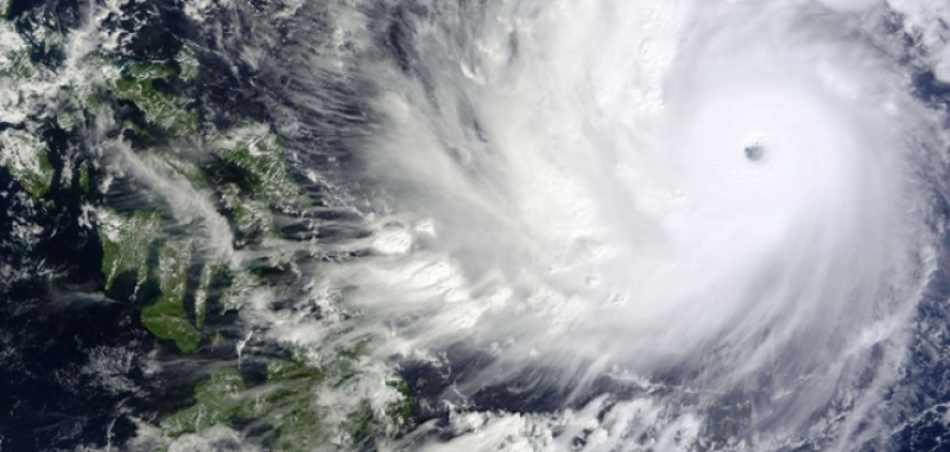 Filipini u strahu dočekuju snažni tajfun