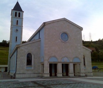 Opljačkana crkva u Prozoru