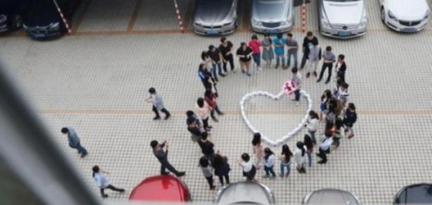 Kinez kupio 99 iPhonea 6 da bi zaprosio dragu, pa dobio nogu