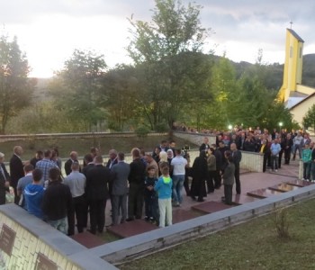 FOTO: Danas na Uzdolu započeo program obilježavanja 21. obljetnice stradanja Uzdolskih žrtava