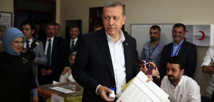 Erdoganova stranka izgubila većinu u Parlamentu