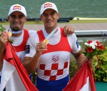 Oni su se pripremali na Ramskom jezeru: Martin i Valent Sinković obranili naslov svjetskih prvaka!
