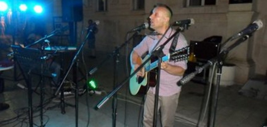 Ramski kantautor Vlado Kudić nastupio na Festivalu duhovne pop glazbe u Zadru
