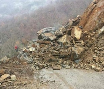 Zatvoren promet: Stijene zatrpale put Jablanica-Prozor