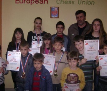 Luka i Sara pobjednici pojedinačnog prvenstva škole šaha "QUEEN" za 2014. godinu