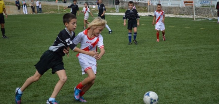 Hrvatski nogometni klub Rama poziva djecu na upis u Školu nogometa